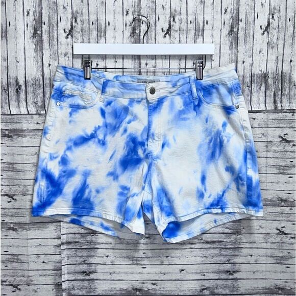 Judy Blue The Blues Tie Dye Denim Shorts - Picture 10 of 11